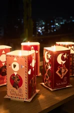 Faroles navideños con ilustraciones de perros y gatos – proyecto solidario de Fuerzanimal y CloClo Marketplace en Medellín para recaudar fondos y apoyar esterilizaciones de animales.